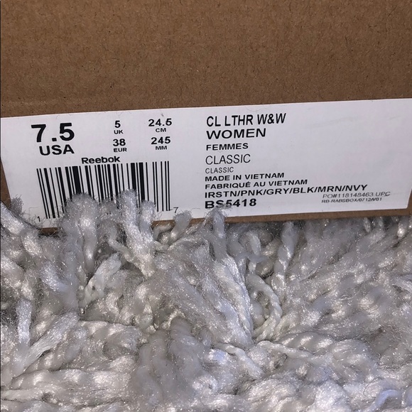 *SOLD* Reebok Classic Trainers - Picture 8 of 8